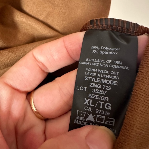 ⛱️ 2/20$ NWOT colori faux suede women mini skirt in tan color - Picture 5 of 8